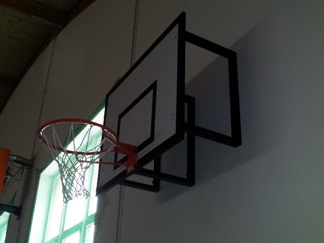 Basketbalová deska vnitřní použití.